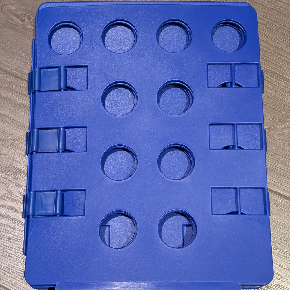 Blue Clothes Folder - Picture 5 of 5